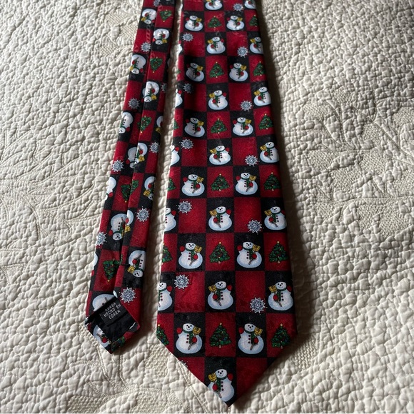 Yule Tie Greetings Christmas polyester men’s necktie - Picture 3 of 4